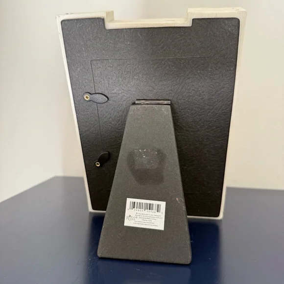 Floral Garden Picture Frame - Picture 6 of 8